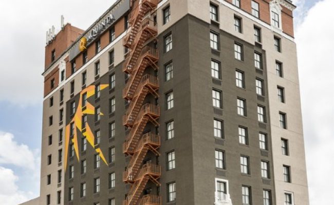 La Quinta Hotel Dallas, Downtown